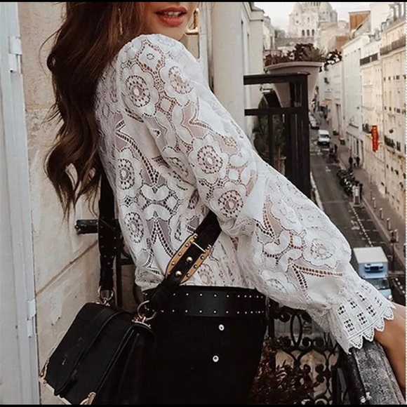 XS Lace crochet white blouse with high neck - Picture 2 of 6